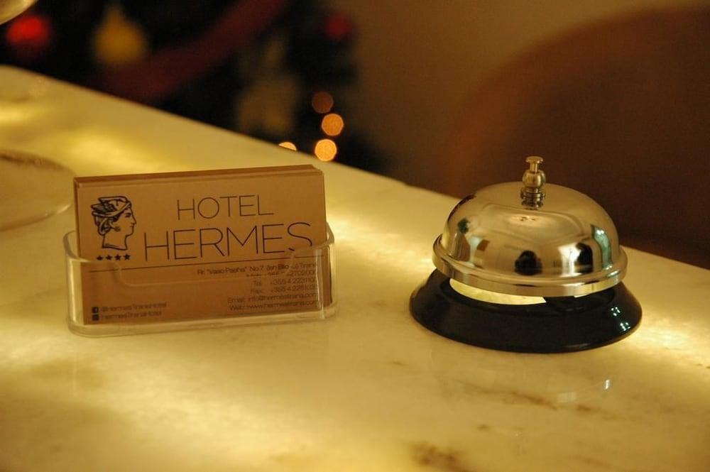 Hotel Hermes ティラナ エクステリア 写真