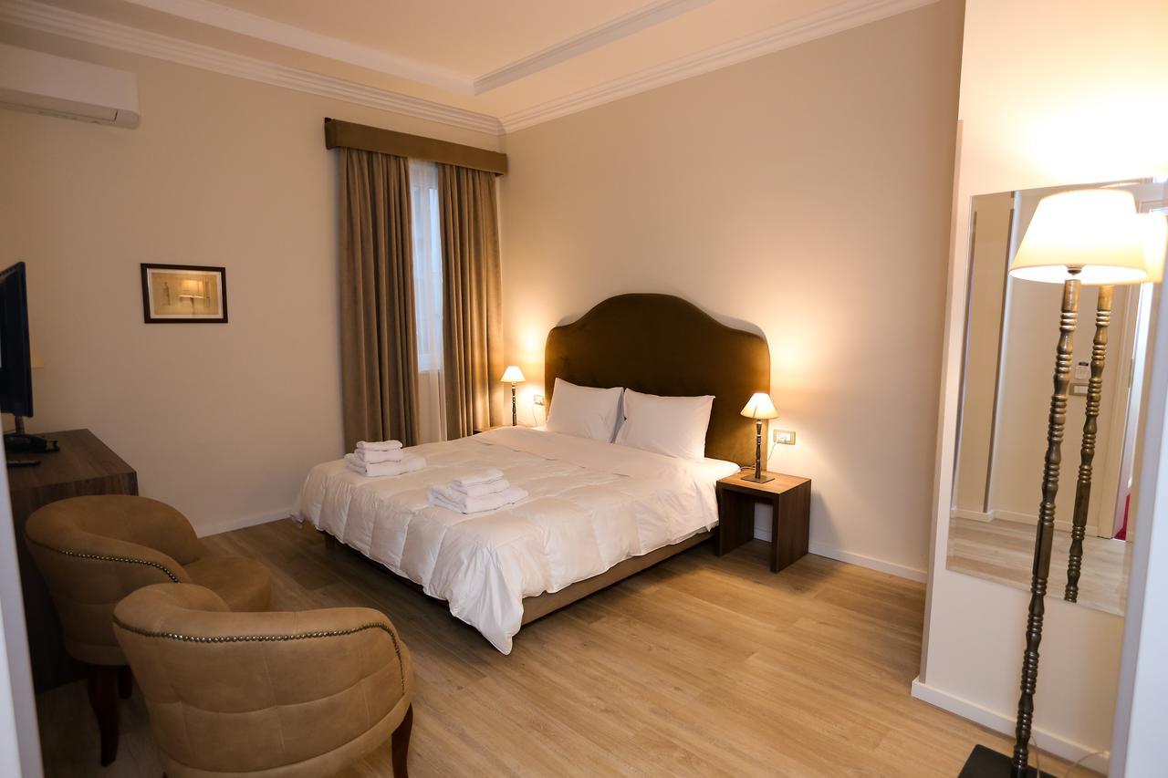 Hotel Hermes ティラナ エクステリア 写真