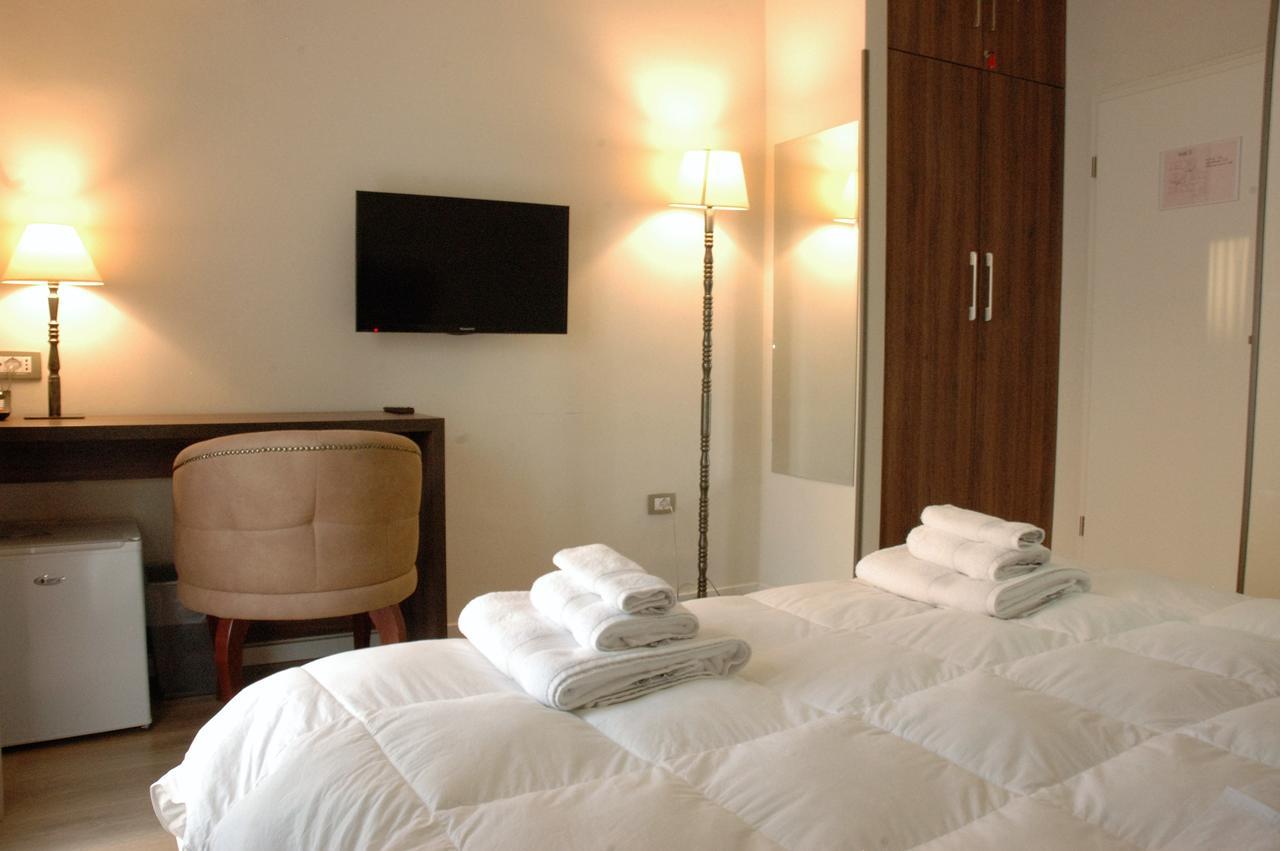 Hotel Hermes ティラナ エクステリア 写真